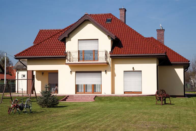 Grand Sud Habitat vous propose des Volets roulants en accord avec votre maison posés sur Marseille et ses alentours.