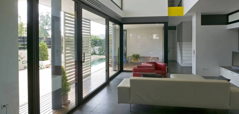 Quels sont les avantages des fenêtres en aluminium avec Grand Sud Habitat à Marseille ?