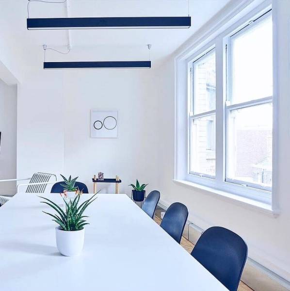 Menuisier spécialiste de la pose de fenêtre PVC en rénovation à Marseille