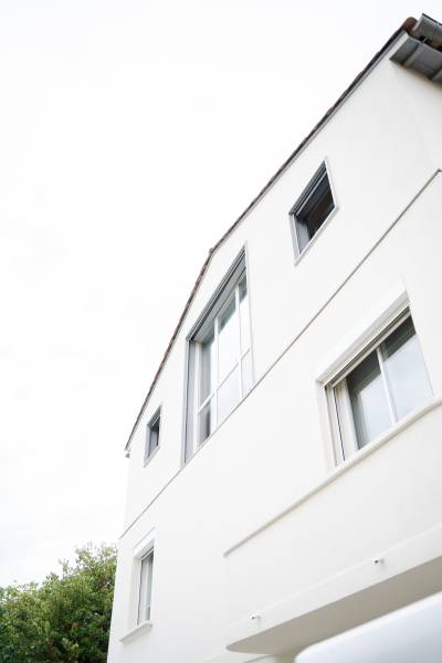 Remplacer ses fenêtres améliore réellement l’isolation thermique de votre maison à Marseille