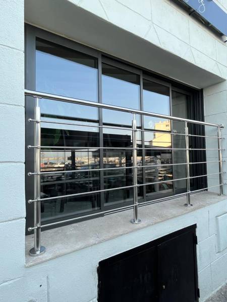 Grand Sud Habitat, spécialiste en menuiserie extérieure et devanture de restaurant à Marseille 13008