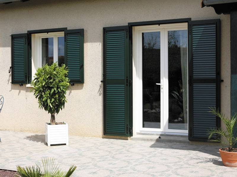 Volets battants en aluminium, différents modèles et coloris pour répondre à vos attentes sur Marseille et ses alentours.